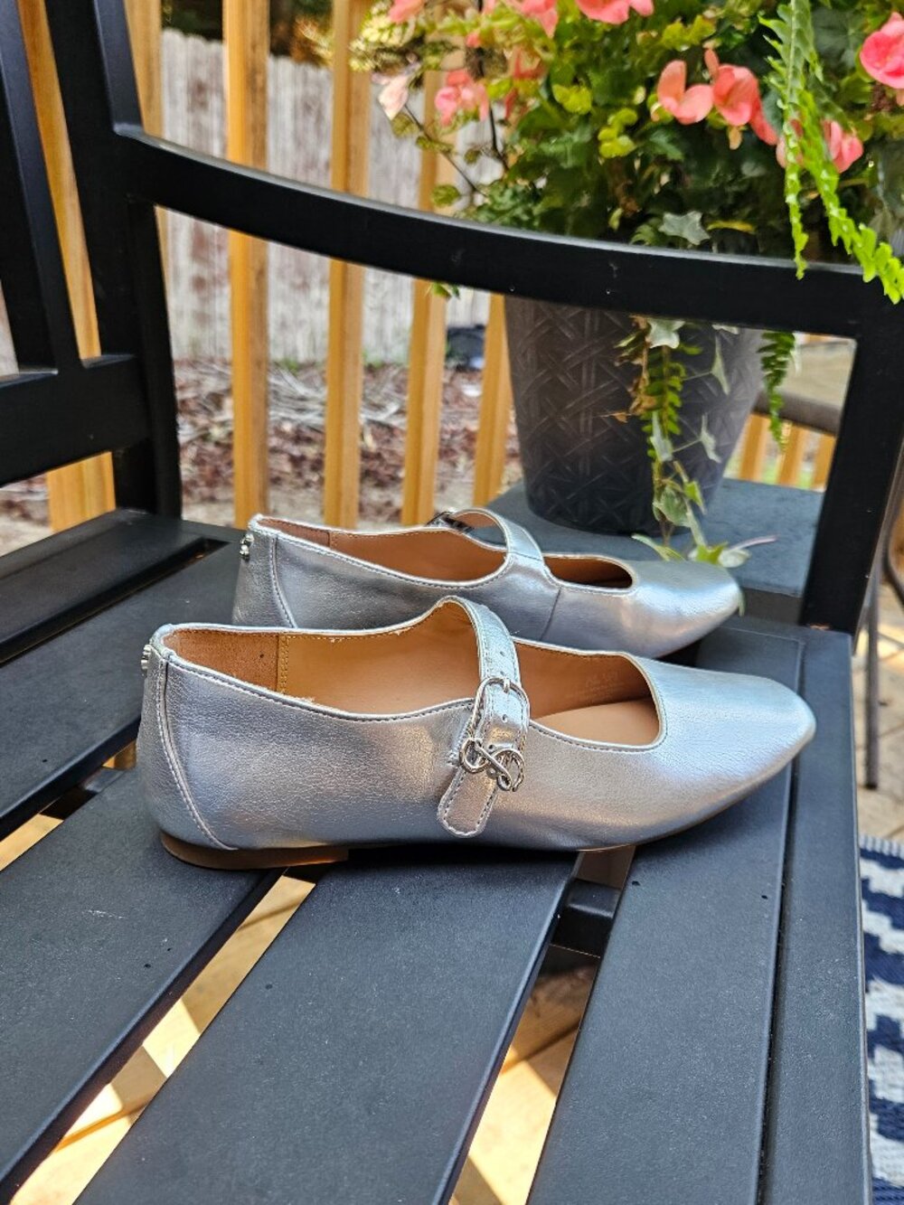 Sam & Libby Metallic Silver Mary Jane Flats Sz 6.5 Women's LOVE ❤️